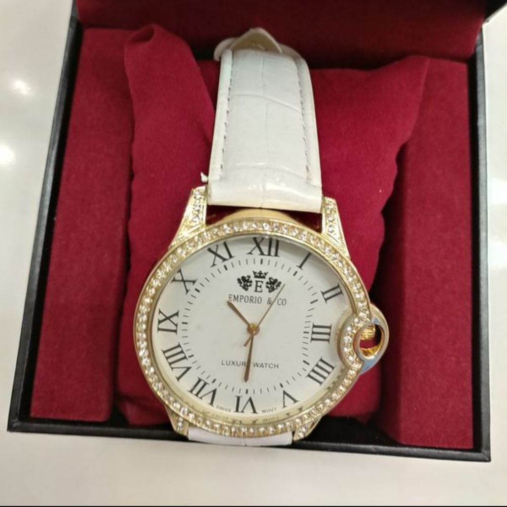 Watch - Picture 2 of 3